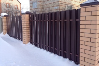 Забор из евроштакетника в шахматном порядке 30 метров фото в Рузе